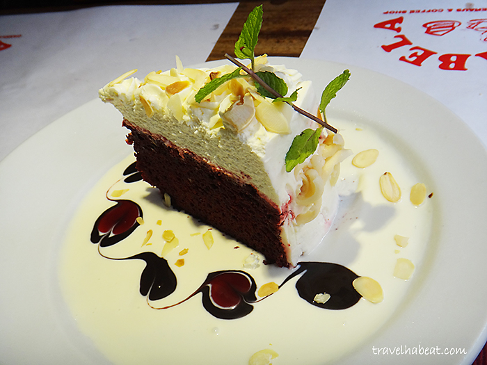 Red Velvet Cheesecake