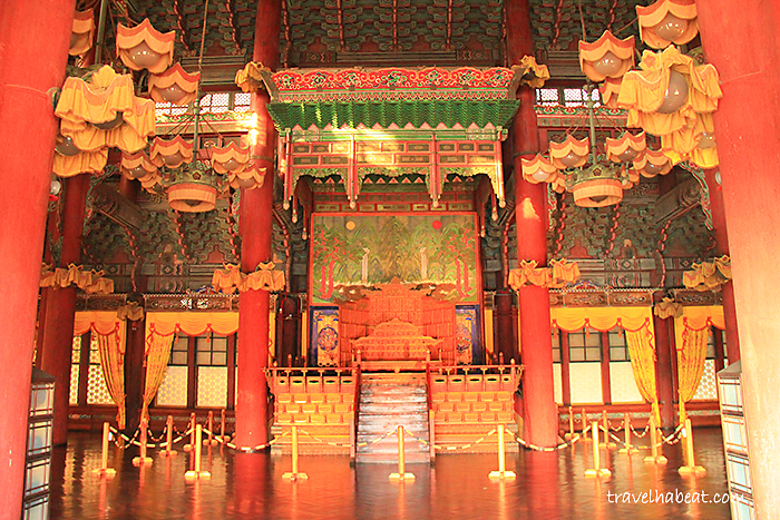 Royal throne in Injeongjeon