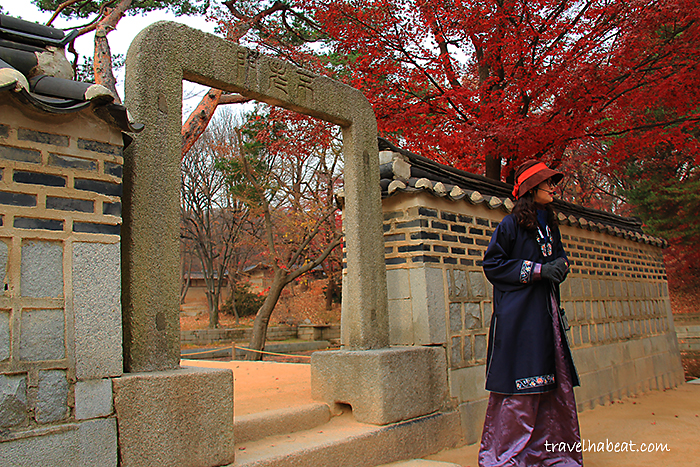 Visit to the Secret Garden is a guided tour only.