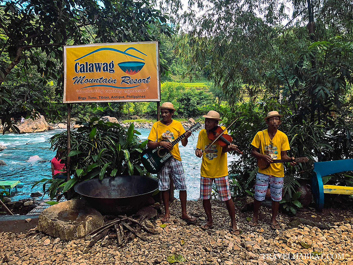 Welcome serenade from Calawag Mountain Resort staff.