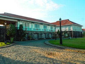 Las Casas Filipinas de Acuzar Day Tour
