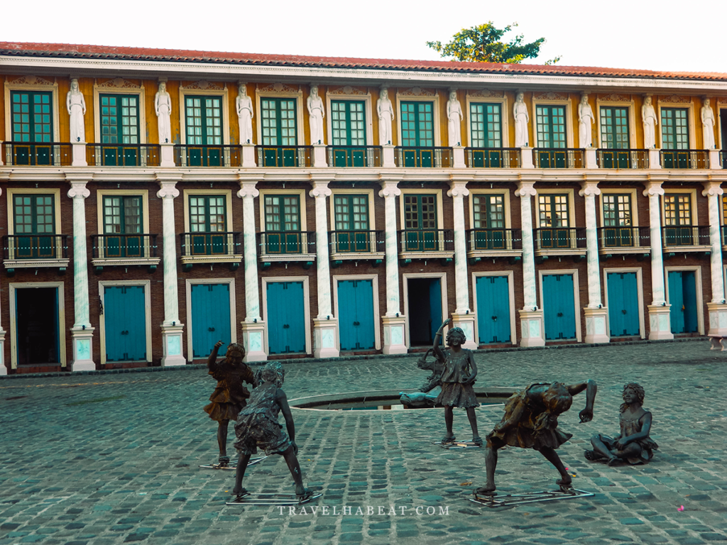 Paseo de Escolta Accommodation