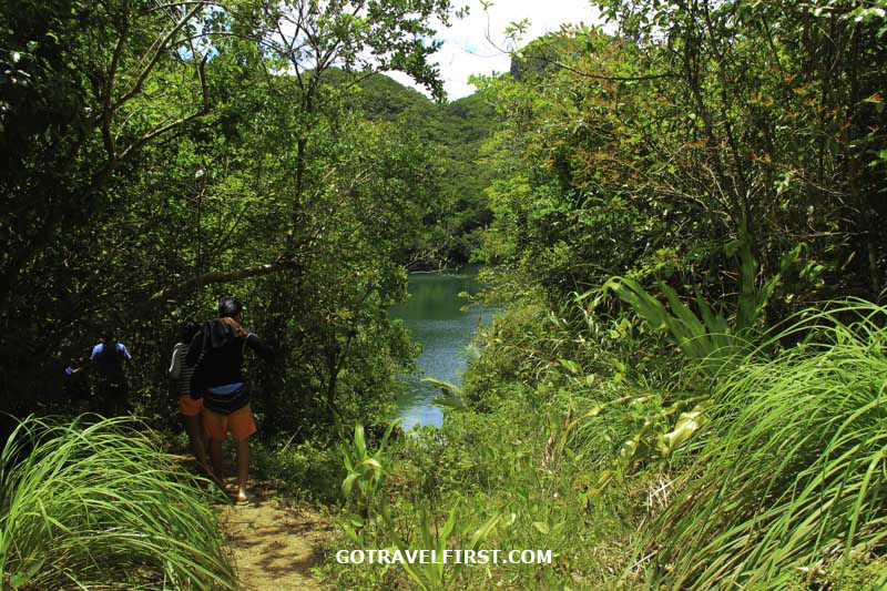 Hike to Tayak Lagoon